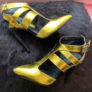 Shoe dazzle Gold High heel shoes